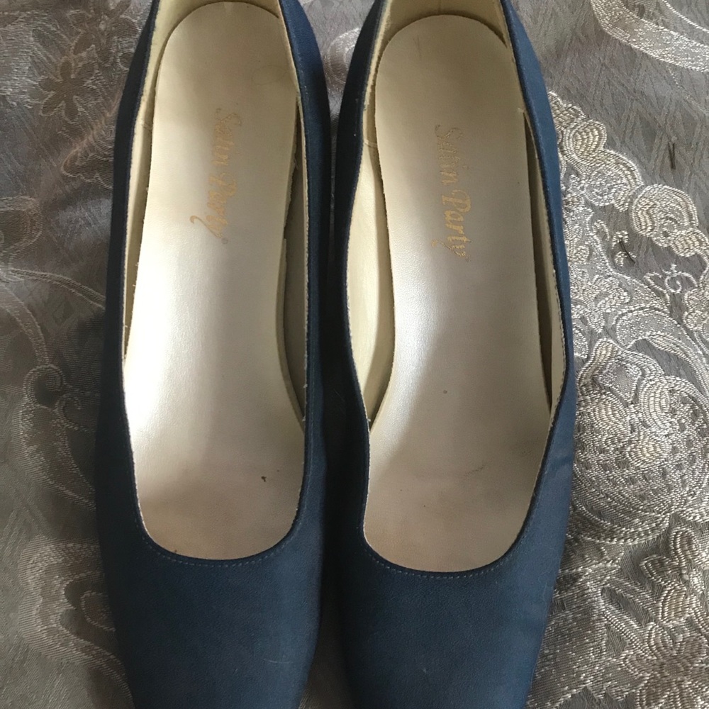 Heels - Picture 3 of 3